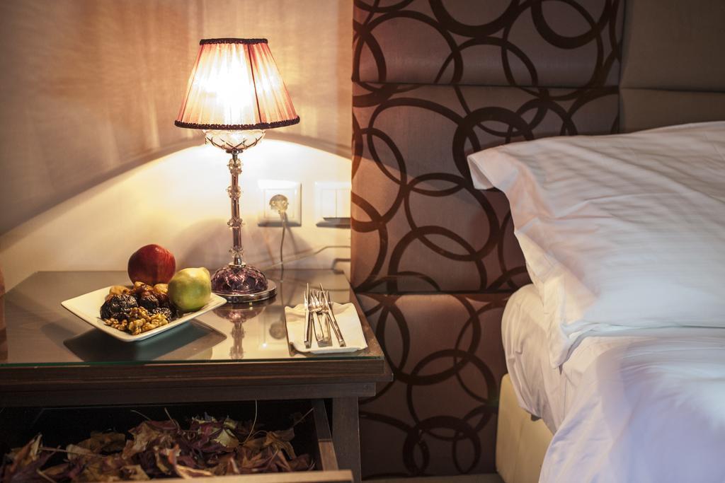 Hotel Veltsi 플로리나 객실 사진