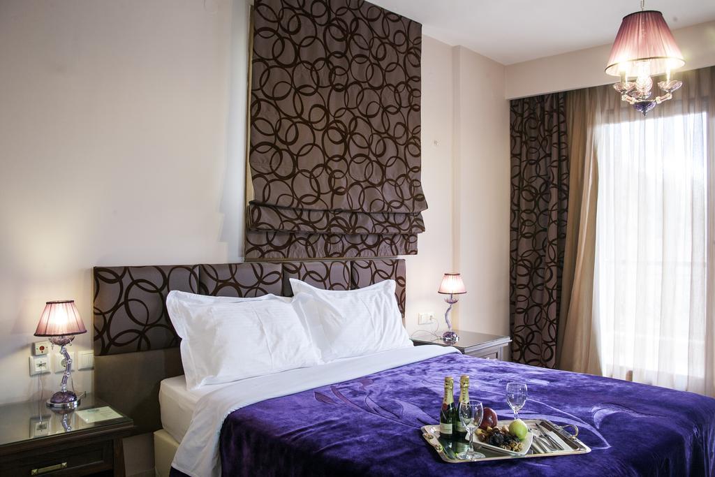 Hotel Veltsi 플로리나 객실 사진